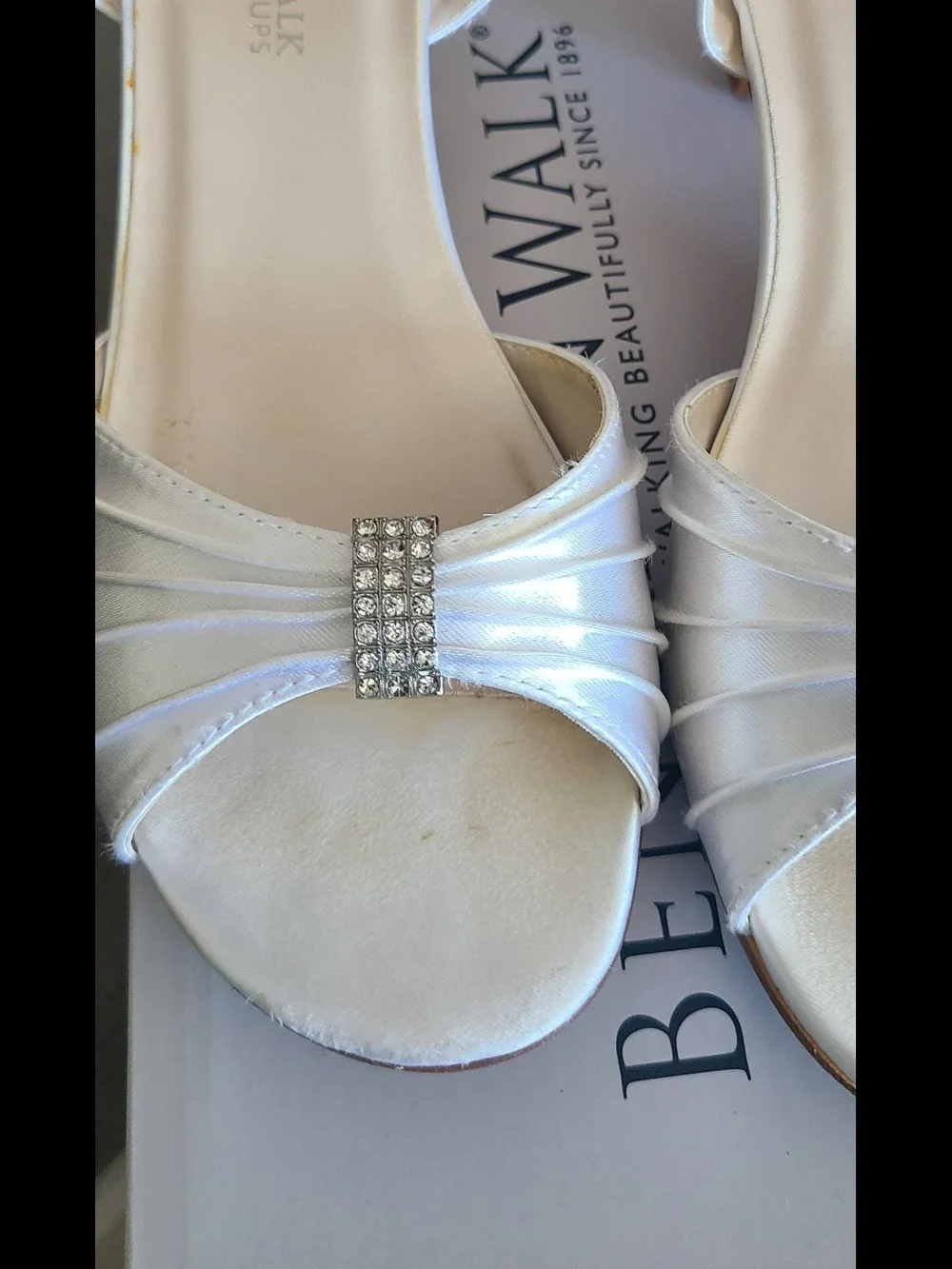Girls White Touch Ups by Benjamin Walk Talia Dyeables Sandals Size 3.5